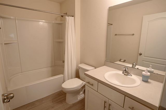 323 Chasewood Dr, St Augustine, FL 32095