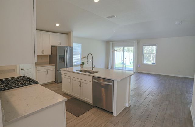 323 Chasewood Dr, St Augustine, FL 32095