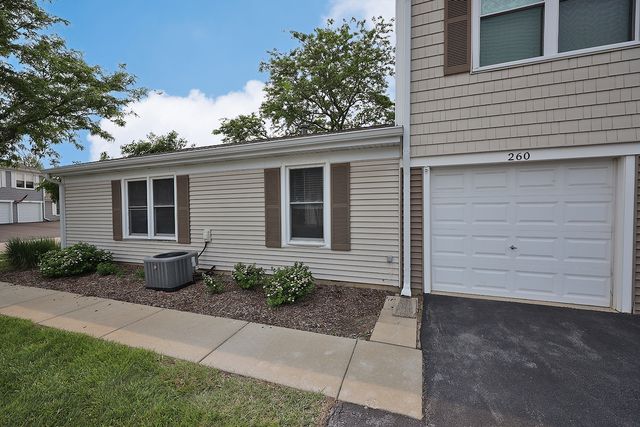 260 Nantucket Harbor 260, Schaumburg, IL 60193