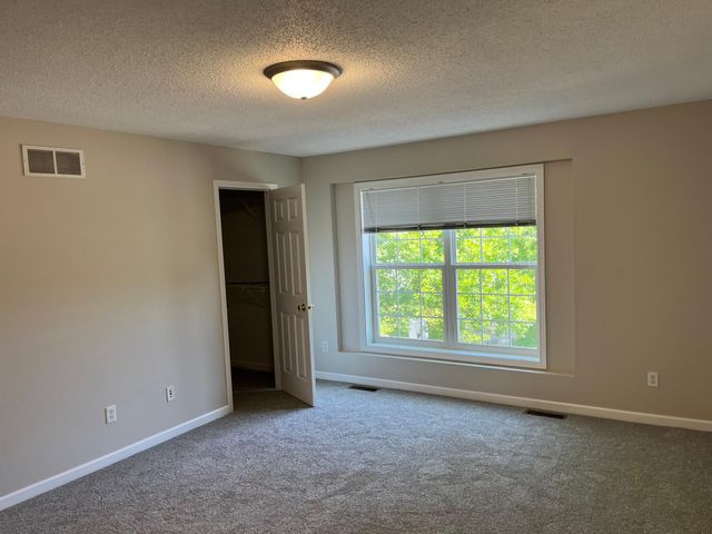 343 Wagon Wheel Lane, Chaska, MN 55318