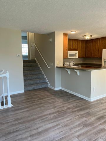 343 Wagon Wheel Lane, Chaska, MN 55318