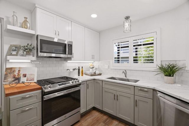 135 Redding Road A, Campbell, CA 95008