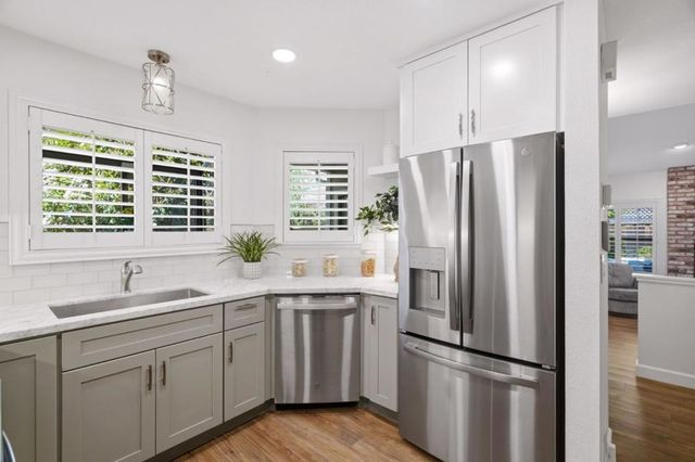 135 Redding Road A, Campbell, CA 95008