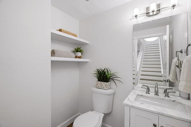 135 Redding Road A, Campbell, CA 95008