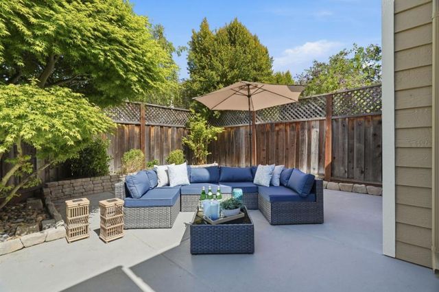 135 Redding Road A, Campbell, CA 95008