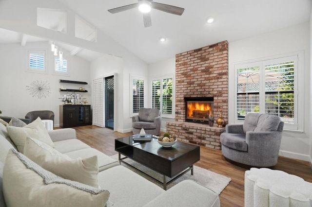 135 Redding Road A, Campbell, CA 95008