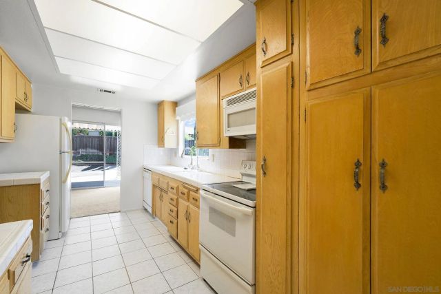 16371 Bernardo Oaks Dr, San Diego, CA 92128
