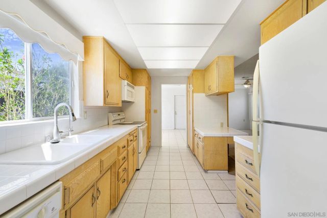 16371 Bernardo Oaks Dr, San Diego, CA 92128