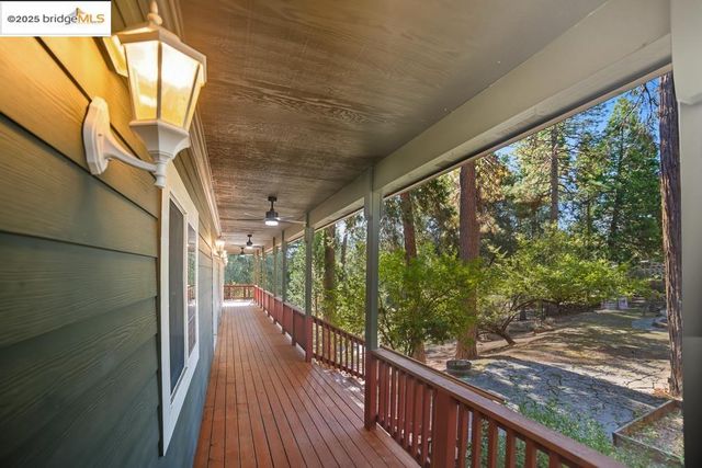 22987 Lazy Z LN, Sonora, CA 95370