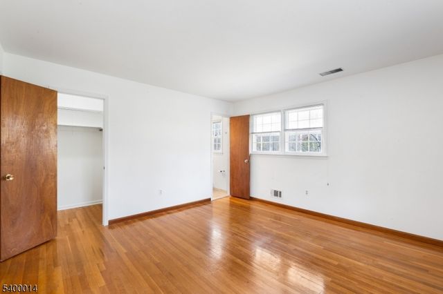 9 Red Hill Rd, Warren Twp., NJ 07059