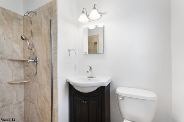 9 Red Hill Rd, Warren Twp., NJ 07059