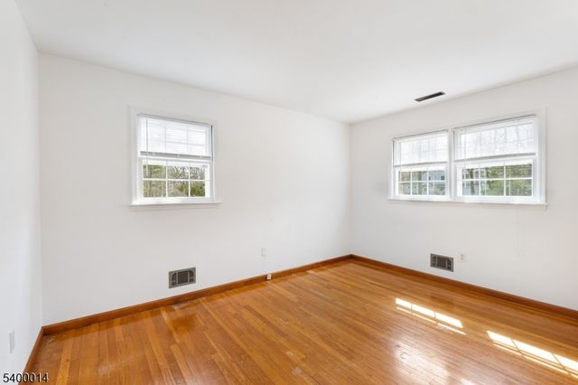 9 Red Hill Rd, Warren Twp., NJ 07059