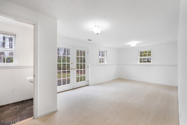 9 Red Hill Rd, Warren Twp., NJ 07059