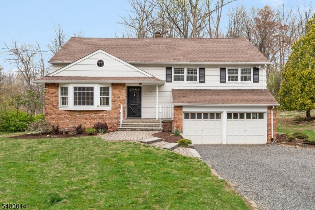 9 Red Hill Rd, Warren Twp., NJ 07059