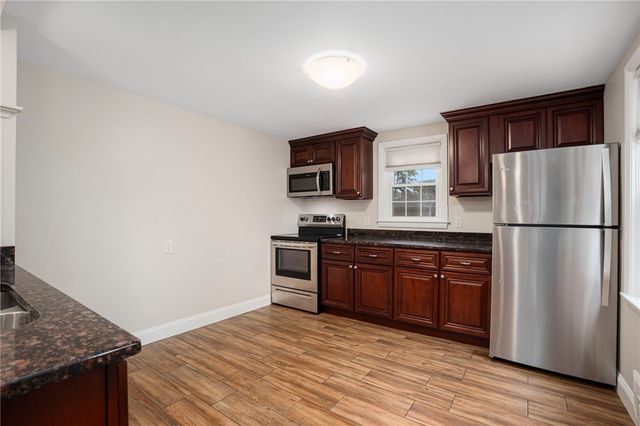 37 Haverford Road, Warwick, RI 02886