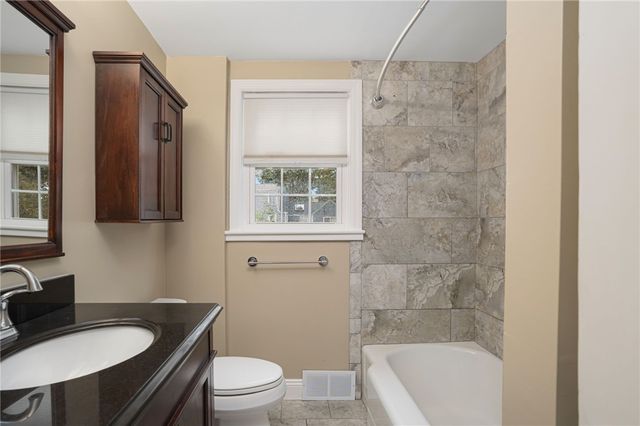 37 Haverford Road, Warwick, RI 02886