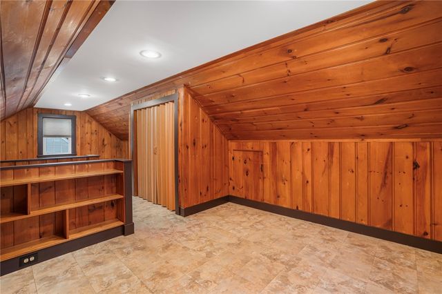 37 Haverford Road, Warwick, RI 02886