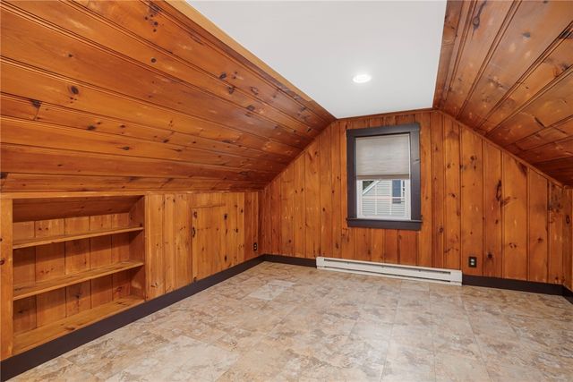37 Haverford Road, Warwick, RI 02886