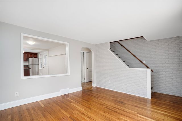 37 Haverford Road, Warwick, RI 02886