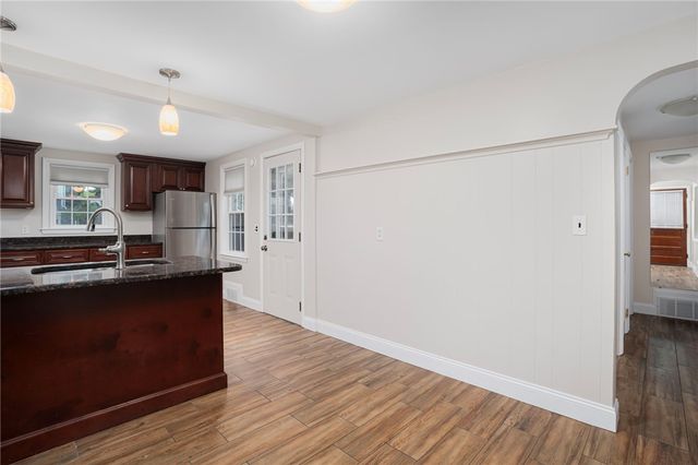37 Haverford Road, Warwick, RI 02886