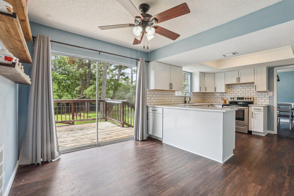 126 Kukui CT, Bastrop, TX 78602