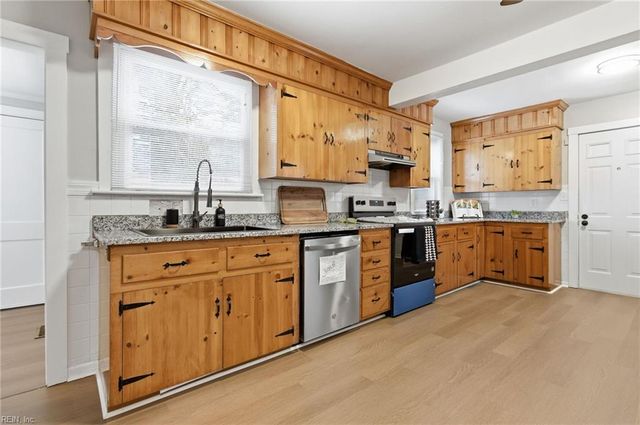 42 Chatham RD, Portsmouth, VA 23702