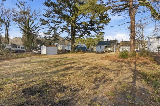 42 Chatham RD, Portsmouth, VA 23702