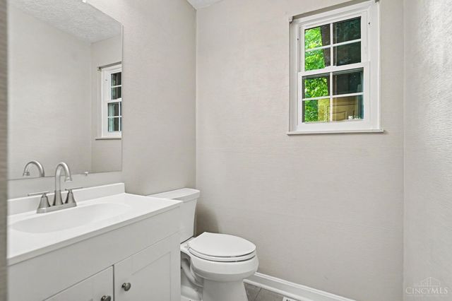 5160 Brasher Avenue, Blue Ash, OH 45242