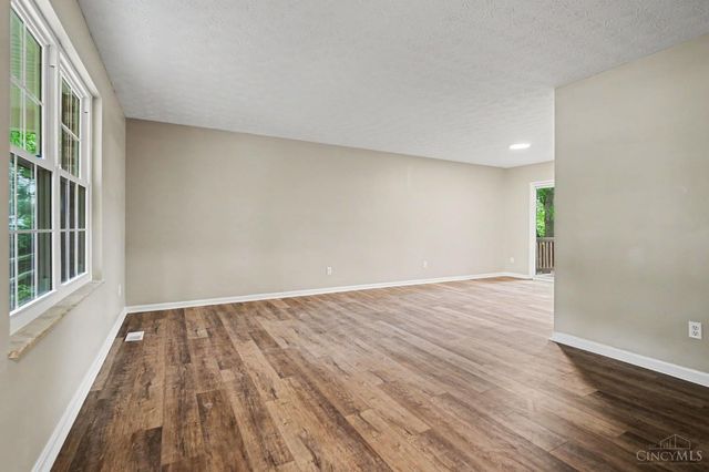 5160 Brasher Avenue, Blue Ash, OH 45242