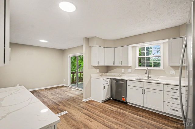 5160 Brasher Avenue, Blue Ash, OH 45242