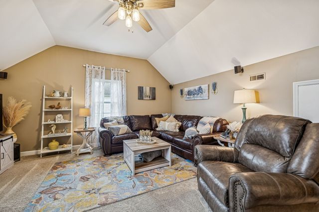 108 Springfield Dr, Smyrna, TN 37167