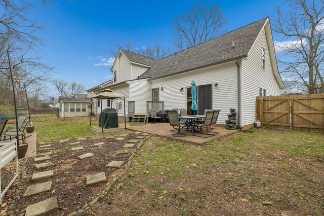 108 Springfield Dr, Smyrna, TN 37167