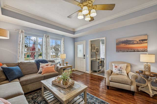 108 Springfield Dr, Smyrna, TN 37167