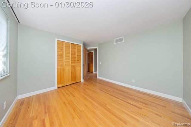 5731 Farmington Road, West Bloomfield, MI 48322