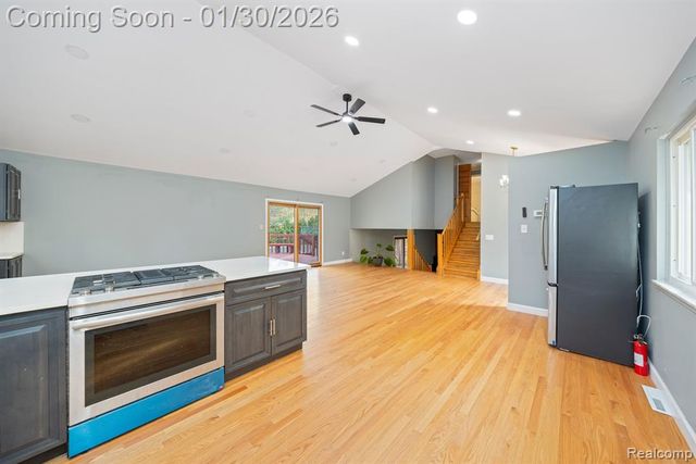 5731 Farmington Road, West Bloomfield, MI 48322