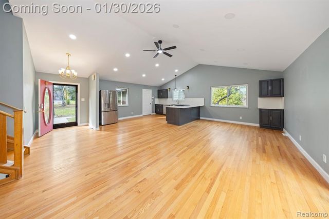 5731 Farmington Road, West Bloomfield, MI 48322