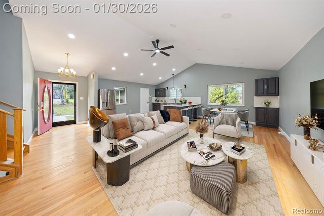 5731 Farmington Road, West Bloomfield, MI 48322