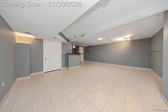 5731 Farmington Road, West Bloomfield, MI 48322