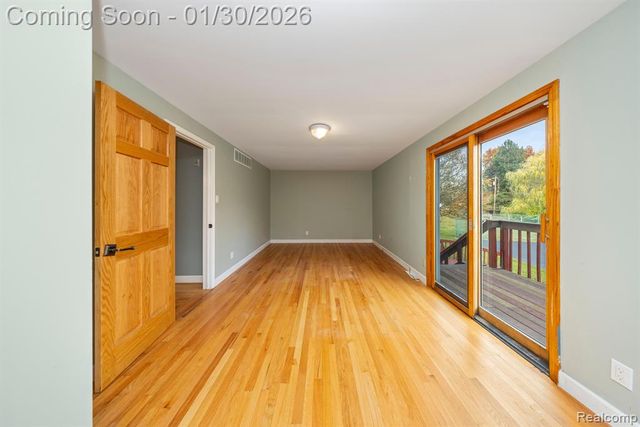 5731 Farmington Road, West Bloomfield, MI 48322