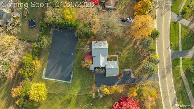 5731 Farmington Road, West Bloomfield, MI 48322