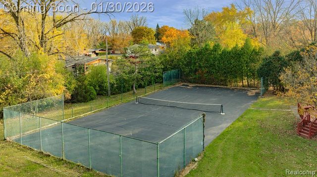 5731 Farmington Road, West Bloomfield, MI 48322