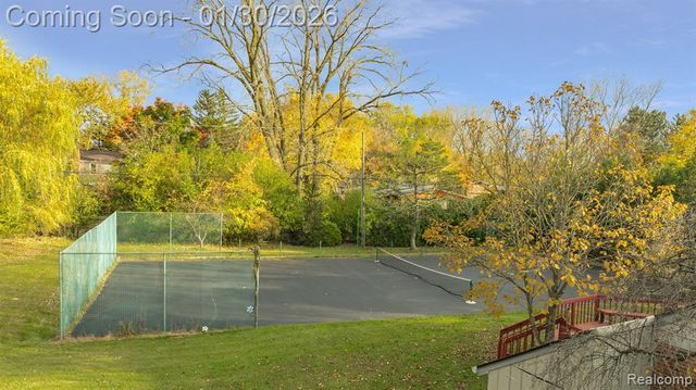 5731 Farmington Road, West Bloomfield, MI 48322