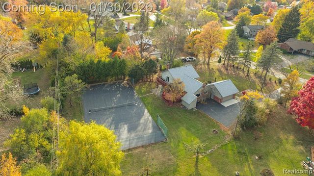 5731 Farmington Road, West Bloomfield, MI 48322