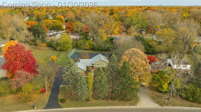 5731 Farmington Road, West Bloomfield, MI 48322