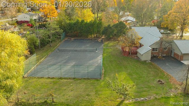 5731 Farmington Road, West Bloomfield, MI 48322