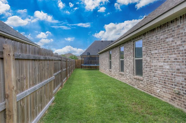 50 High Water Drive, Benton, LA 71006