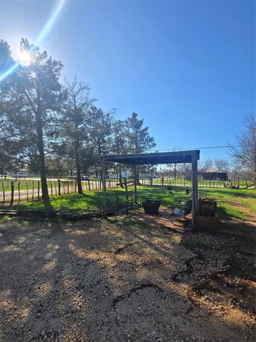 608 W Ripley Street, Coleman, TX 76834