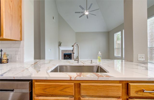 11706 Canyon Breeze Drive, Tomball, TX 77377