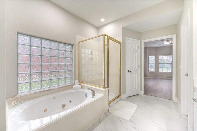 11706 Canyon Breeze Drive, Tomball, TX 77377