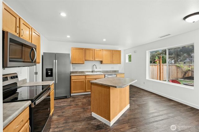 9424 187th Street Ct E, Puyallup, WA 98375